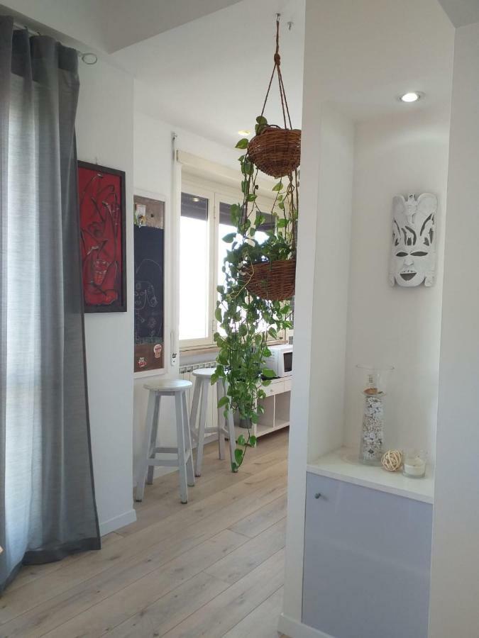 Sea View Apartment Lido di Ostia Bagian luar foto