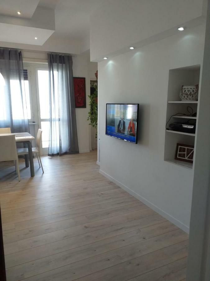 Sea View Apartment Lido di Ostia Bagian luar foto