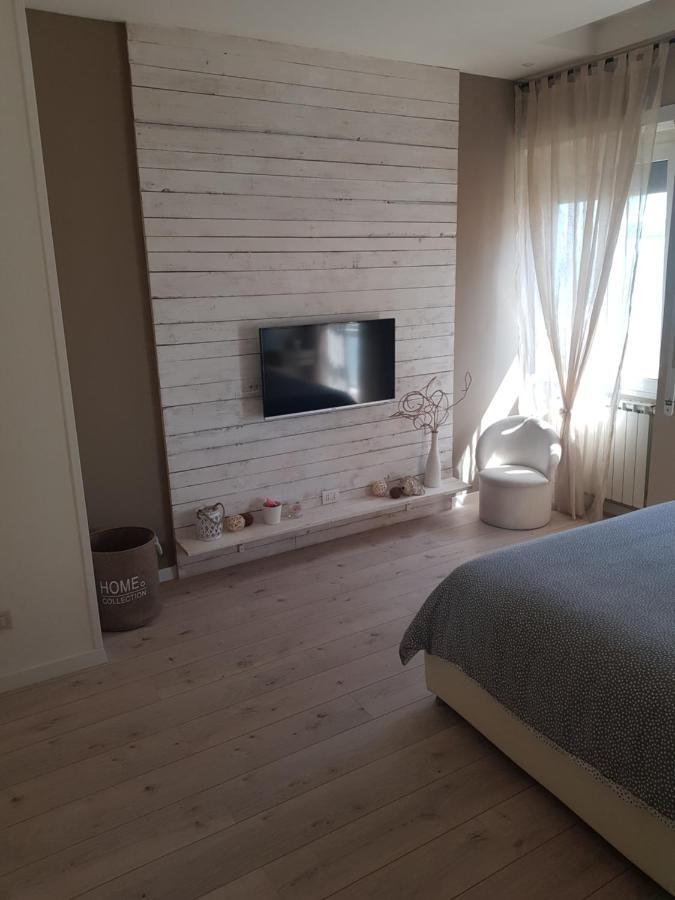 Sea View Apartment Lido di Ostia Bagian luar foto